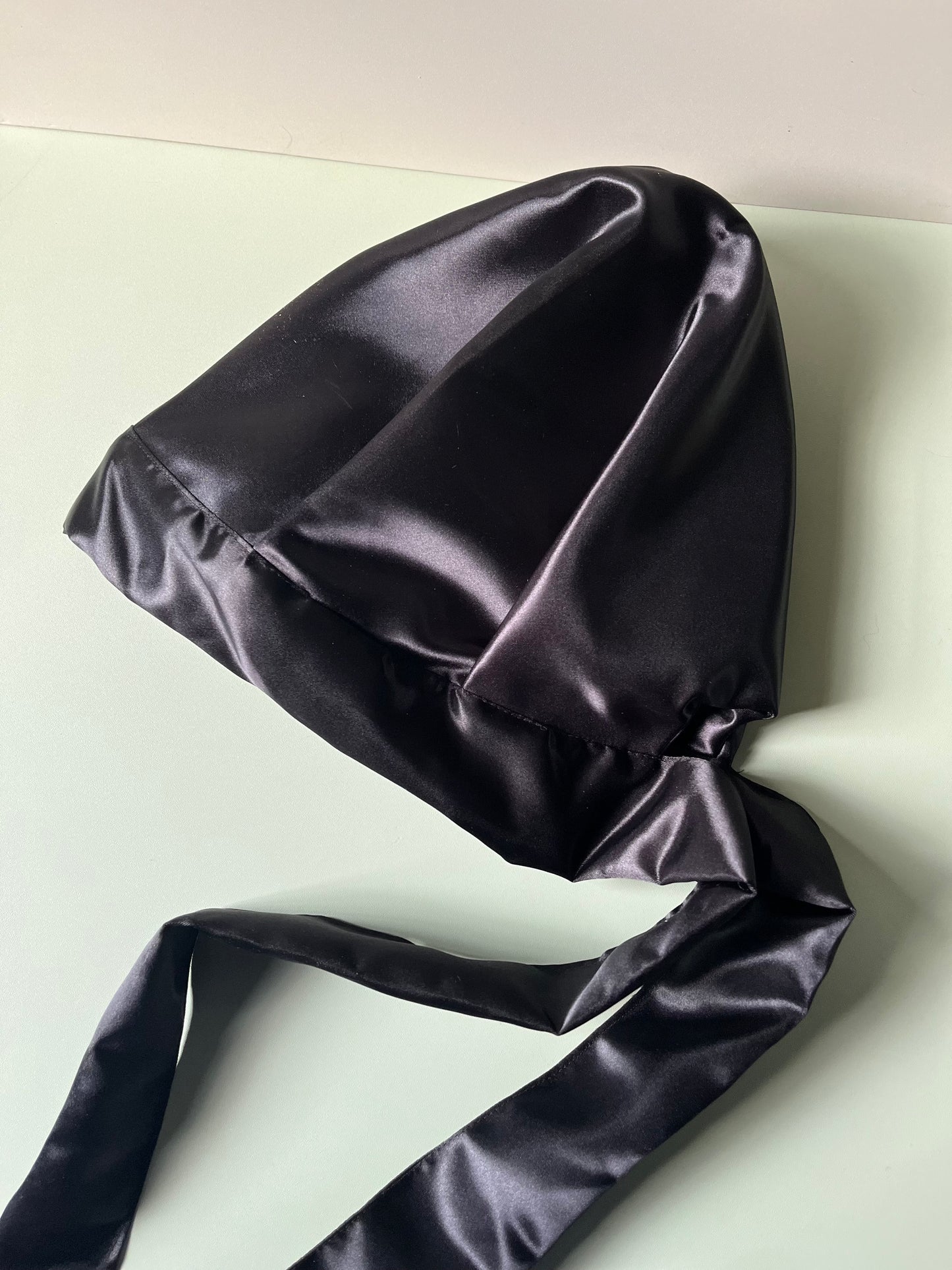 Satin bonnet