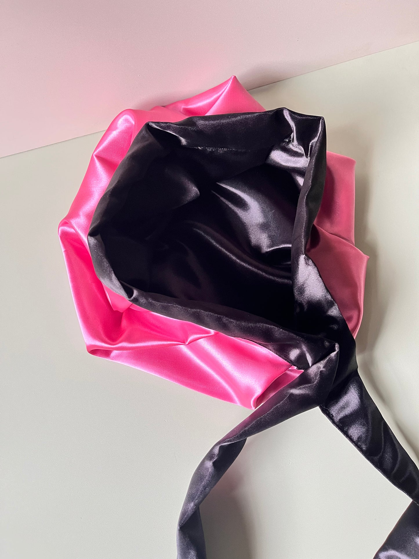 Satin bonnet