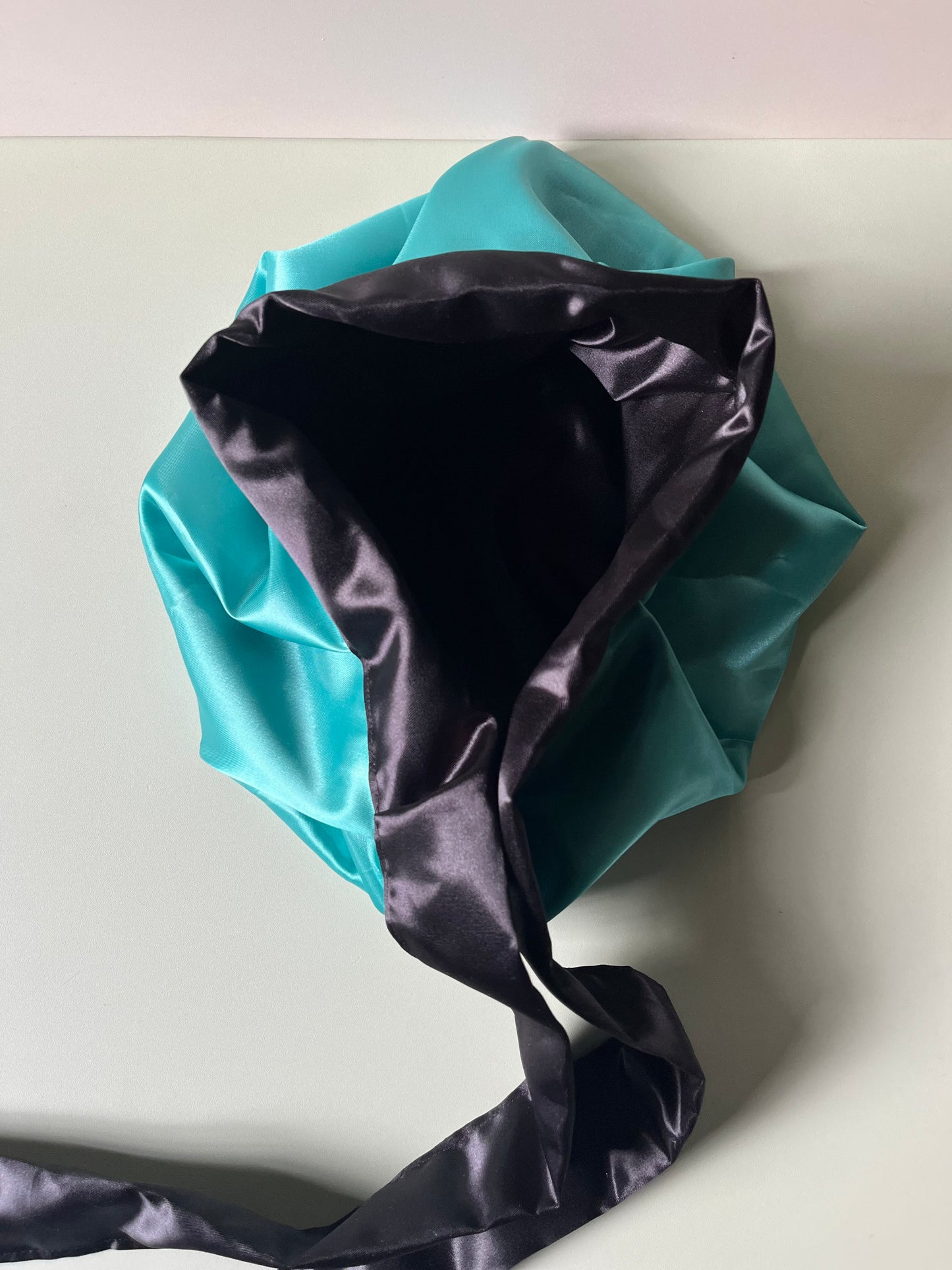 Satin bonnet