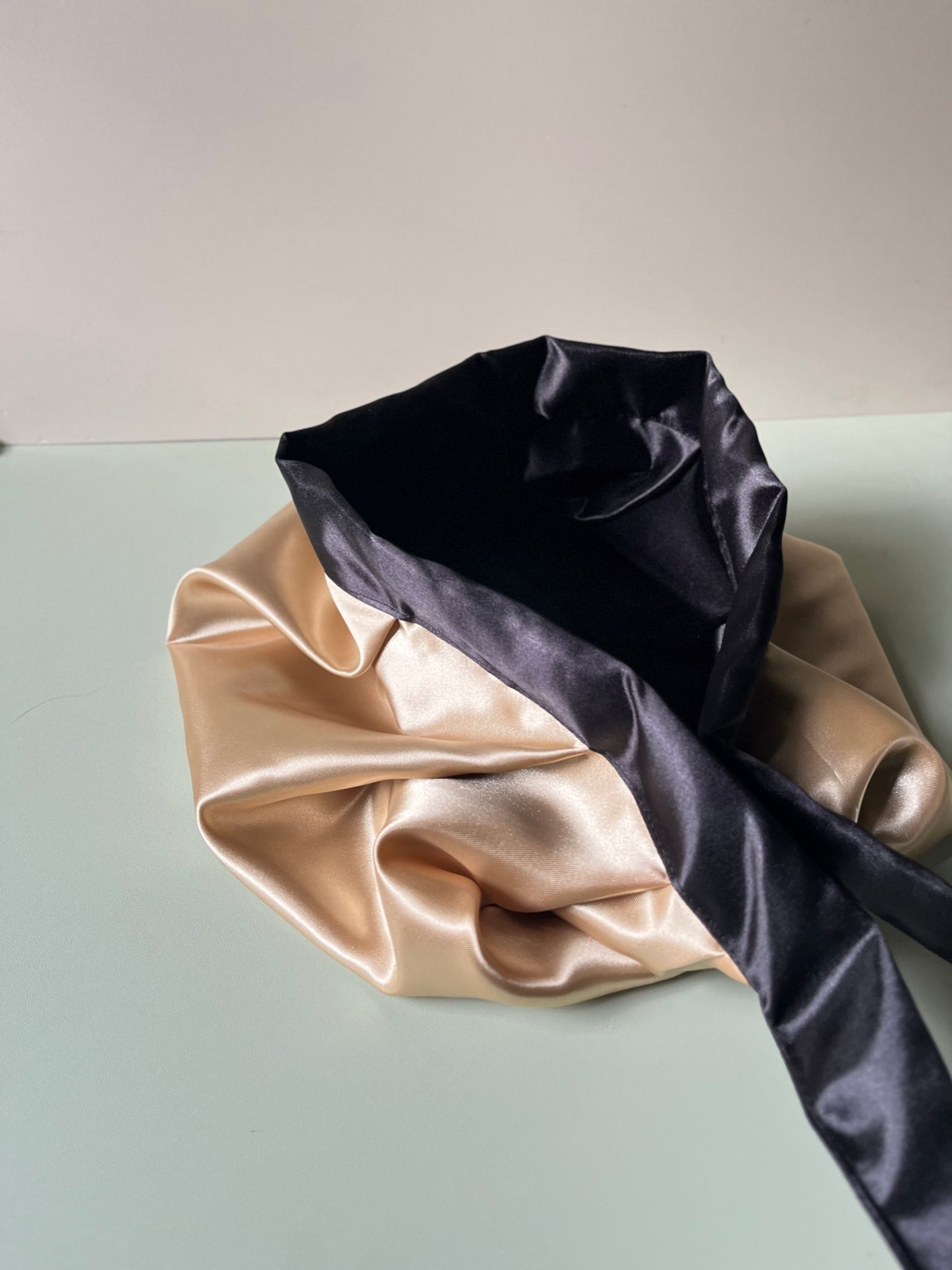 Satin bonnet
