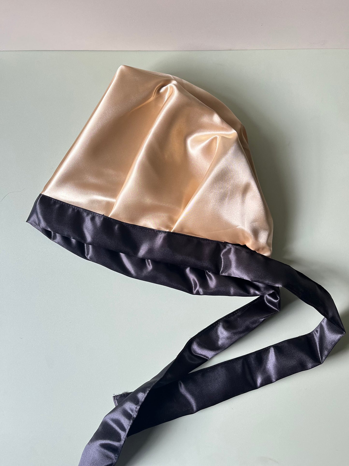 Satin bonnet