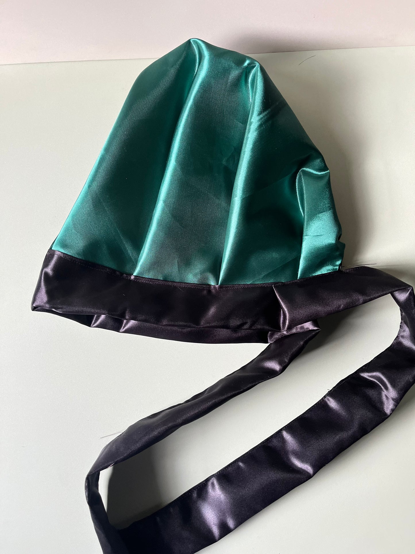 Satin bonnet