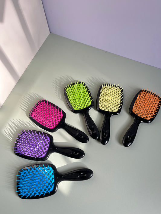 Flexy Detangling Brush